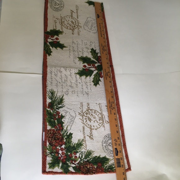 Tapestry Christmas table runner. - Picture 10 of 16